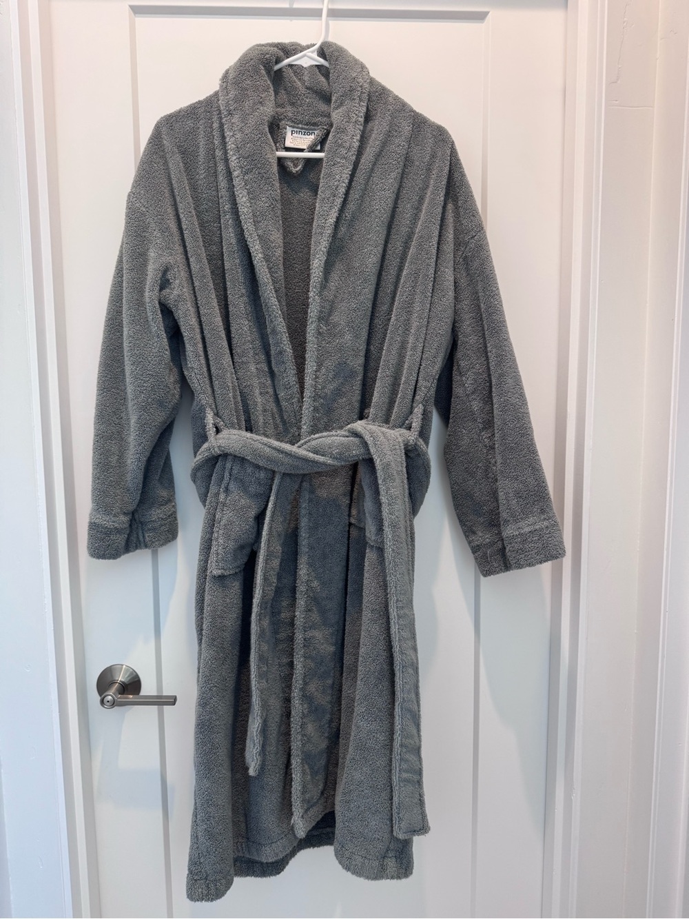 Pinzon Unisex Gray Plush Shawl-Collar Bath Robe - Thick, Cozy Terry, Size Sm/M